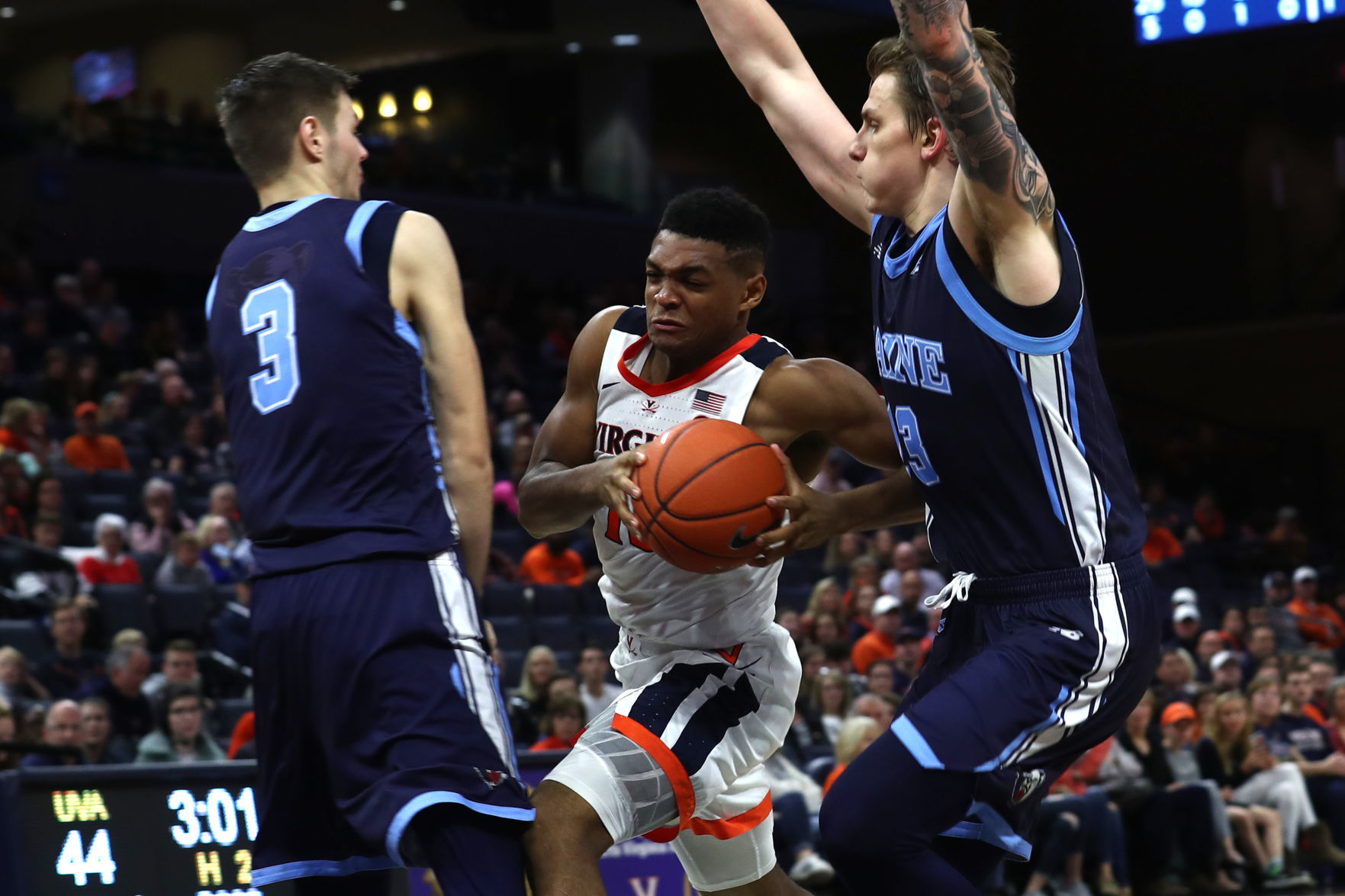 20191127_cdp_sports_uvabasketball143.JPG